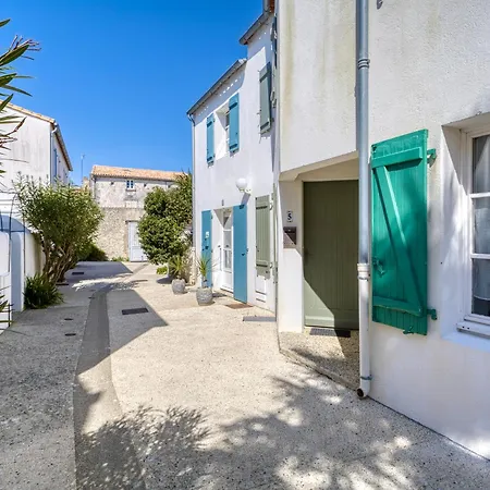 Charmante Maison Avec Terrasse Au Coeur De - Fr-1-258-236