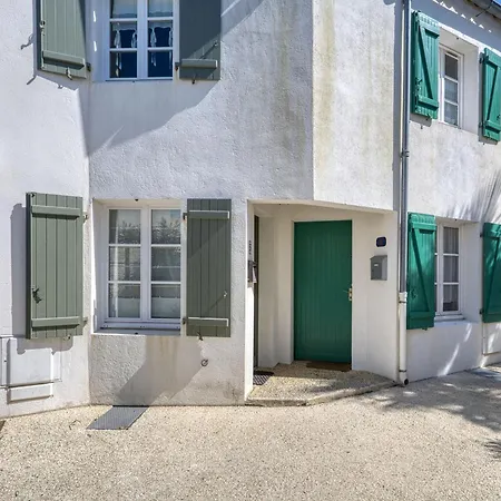 Charmante Maison Avec Terrasse Au Coeur De - Fr-1-258-236 * Saint-Martin-de-Ré